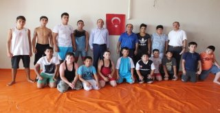 Balıkesirde Yaz Spor Okulları Çocukları Sporla Buluşturdu