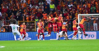 Uefa Şampiyonlar Ligi: Galatasaray: 3 - Lokomotiv Moskova: 0 (Maç Sonucu)