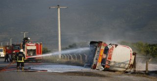 Metanol Yüklü Tanker Devrilip Alev Aldı