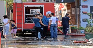 15 Gün Arayla Metruk Binada Çıkan Yangın Mahalleliyi Sokağa Döktü