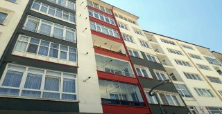 Vekil Olmanın Yolu Bu Apartmandan Geçiyor