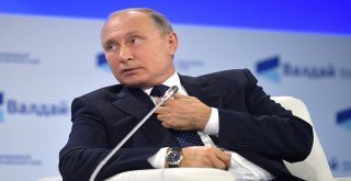 Putin: “Deaşın Elinde 700 Esir Var”