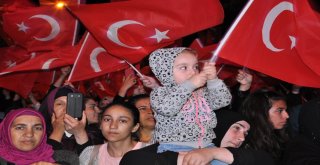 Binlerce Karslı 15 Temmuzun 2İnci Yıl Dönümünde Sokaklara Döküldü