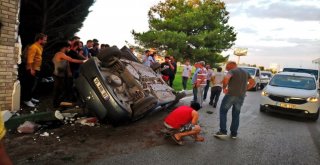 Genç Kadın Takla Attığı Otomobil İçerisinde Hayatını Kaybetti