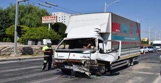 Kamyon Kırmızı Işıkta Bekleyen Araçların Arasına Daldı