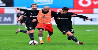 Beşiktaş Hazırlık Maçıyla Çalışmalarını Sürdürdü