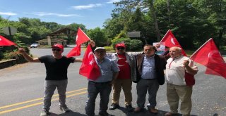 Fetö Elebaşı 15 Temmuzda Malikânesinin Önünde Protesto Edildi