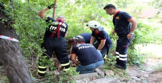 İran Uyruklu Çocuğun Kuyuya Düştüğü İhbarı Ekipleri Harekete Geçirdi