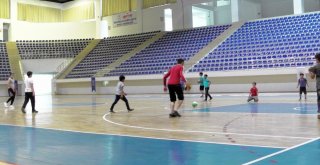 Edremitte Yaz Spor Okullarına Yoğun İlgi