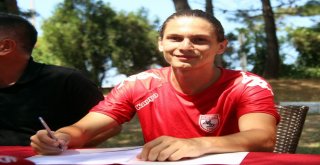 Samsunspor 9 Futbolcuyu Transfer Etti