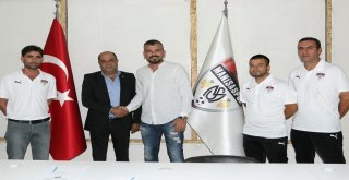 Manisaspor Kazım Akgüne Emanet