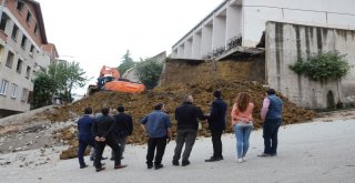 İstinat Duvarı Çöken Lisede Çalışmalar Başladı