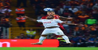 Uefa Şampiyonlar Ligi: Galatasaray: 3 - Lokomotiv Moskova: 0 (Maç Sonucu)