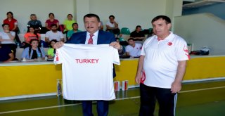 Gürkan Badminton Sporcuları İle Bir Araya Geldi