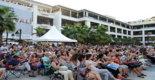 İzmirde Caz Festivali Coşkusu