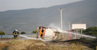 Metanol Yüklü Tanker Devrilip Alev Aldı