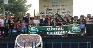 Çivril Elma Festivali Coşkuyla Başladı