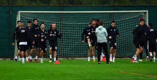 Beşiktaş, Kayserispor Hazırlıklarını Yağmur Altında Sürdürdü