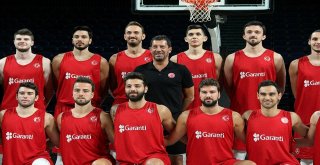 A Milli Erkek Basketbol Takımı, Karadağ Maçı Hazırlıklarına Başladı