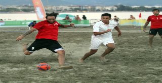 Alanyada Plaj Futbolu Heyecanı