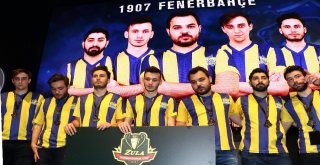 Galatasaray-Fenerbahçe Rekabeti Zulaya Taşındı