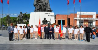 Manisada Cumhuriyet Bayramı Çelenk Sunma Töreni Yapıldı