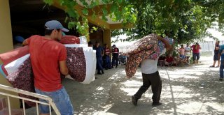 Evlerini Gözyaşları İçerisinde Boşalttılar