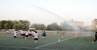 Cizresporda Tazyikli Su Altında Futbol Antrenmanı