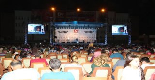 Niğde Belediyesinin 15 Temmuz Programlarına Yoğun İlgi