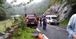 Rizede Trafik Kazası: 1 Ölü, 3 Yaralı