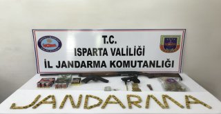 Jandarmanın Zehir Operasyonunda Uyuşturucu Madde, Silah Ve Mühimmat Ele Geçirildi