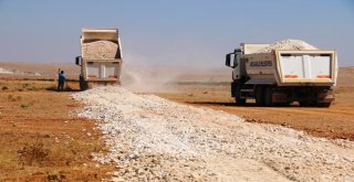 Akçakale Kırsalındaki Stabilize Yol Ağı Genişliyor