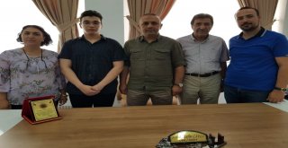 Yks Elazığ Birincisi Ayvaz Gazi Çimen;deneme Çözmek Bana Çok Şey Kattı”