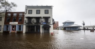 Wilmington Şehri Kasırga Nedeniyle Sular Altında