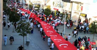 Sakaryada Milli Birlik Günü Gençlik Yürüyüşü