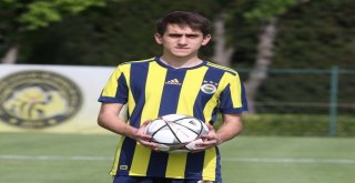 Fenerbahçe, Ömer Faruk Beyaz İle Sözleşme İmzaladı