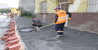 Gazipaşa Mahallesinde Kaldırım Çalışmaları