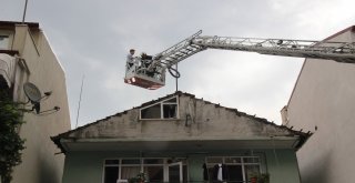 Yangın Sonrası Ev Sakinleri Gözyaşı Döktü