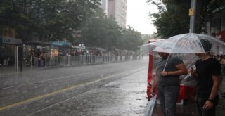 Eskişehir Sağanak Yağmura Teslim Oldu