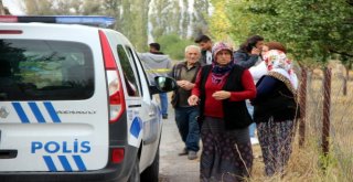 Boşanma Aşamasında Olduğu Eşini Vurduktan Sonra Polisi Aradı