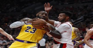 Lebronlu Lakers, Portland Deplasmanında Mağlup