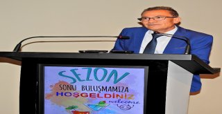 Çeşmeli Turizmciler Sezonu Değerlendirdi