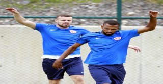 Antalyaspor, Erzurum Kampını Yarıladı