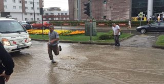 Eskişehir Sağanak Yağmura Teslim Oldu