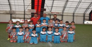 Sağlıkspor İle Efk Arasında Dostluk Maçı