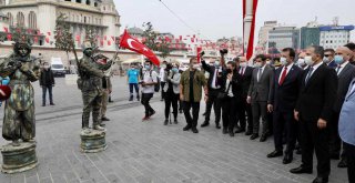 6 EKİM İSTANBUL'UN KURTULUŞU TAKSİM'DE KUTLANDI