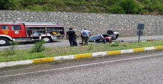 Zonguldakta Kontrolden Çıkan Araç Takla Attı;  2 Yaralı