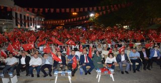 15 Temmuz Etkinlikleri Kapsamında Uğur Işılak Niksarda Konser Verdi