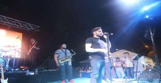 Sapanca El Sanatları Festivali İlyas Yalçıntaşın Konseriyle Sona Erdi