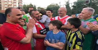 Isparta Valisi Gazilerle Futbol Maçı Yaptı